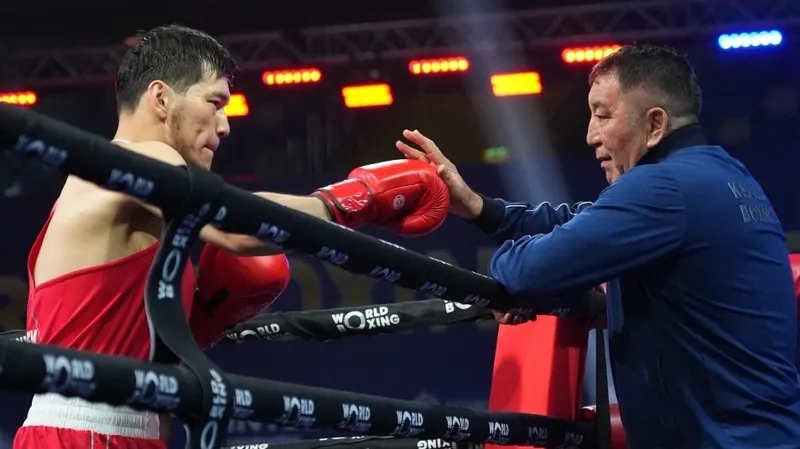 Бокстан Астанадағы Әлем кубогы: Нұрбек Оралбай жартылай финалға тікелей жолдама алды