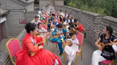 Ұлы Қытай қорғанында күмбірлеген күй: Аспан асты елі қазақ мерекесін қалай атап өтті , сурет - Zakon.kz жаңалық 07.07.2025 09:52