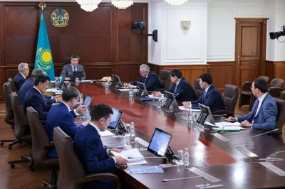 Тоқаевтың тапсырмасынан кейін Бектенов кеңес өткізді, сурет - Zakon.kz жаңалық 10.07.2025 18:20