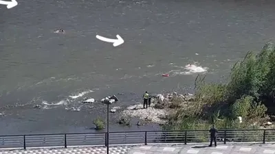 Өскеменде әйел мен баласы өзенге ағып кете жаздады, сурет - Zakon.kz жаңалық 17.07.2025 19:35