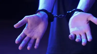 Павлодарда ер адам әйелдің бетіне ауыр жарақат салды, сурет - Zakon.kz жаңалық 22.07.2025 18:42