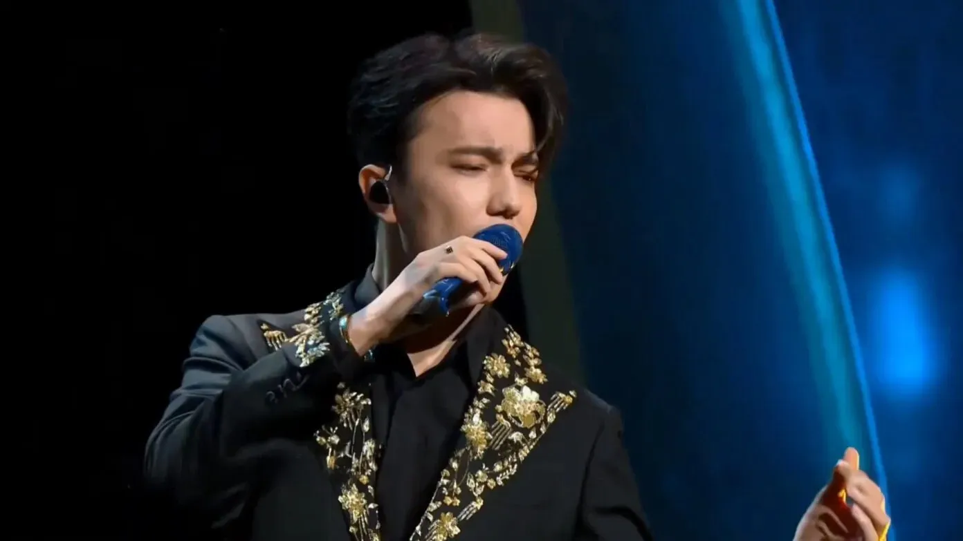 Біреуі трахает, екіншісі қарайды. Анальды секс пен кәдімгі жыныстық қатынастың айырмашылығы неде?