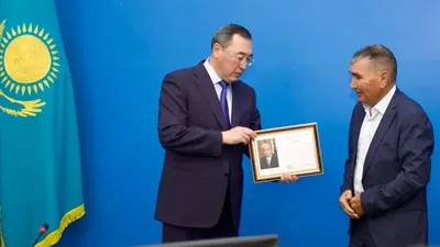 Елге үлгі болған ерлік пен еңбек құрметке ие болды, сурет - Zakon.kz жаңалық 24.07.2025 09:03