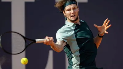 Бублик екінші рет қатарынан топырақ төсенішіндегі турнирдің финалына шықты, сурет - Zakon.kz жаңалық 26.07.2025 00:02