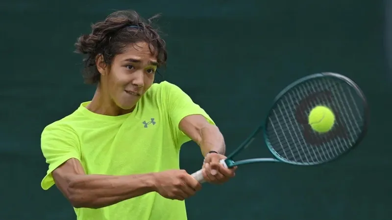 17 жастағы Әмір Омарханов теннистен Қазақстан чемпионы атанды