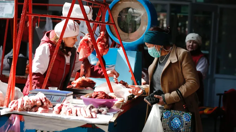 Азық-түлік бағасы: Шымкентте 200-ден астам кәсіпкер жазаланды