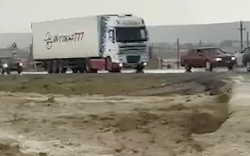 Маңғыстау облысында қатты нөсерден Шетпе ауылын су басқан