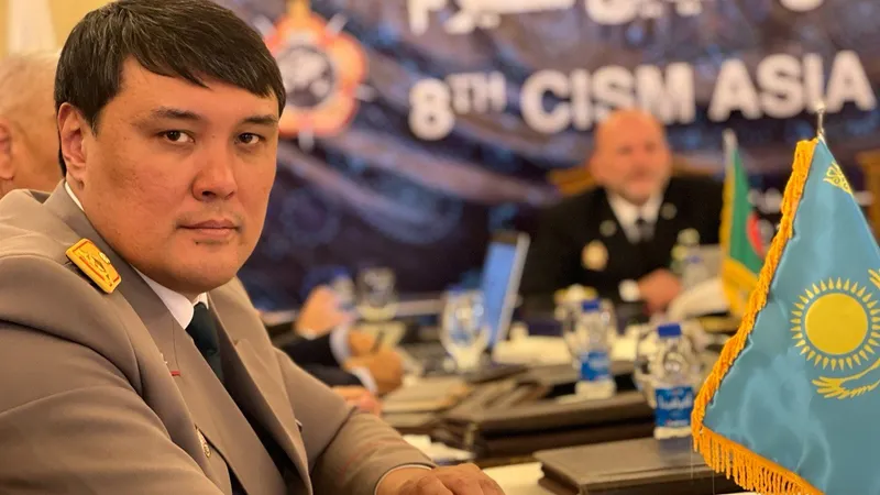 Сыртқы порно видеолардағы әйелдер қынаптары Жыныс мүшесінің басындағы мыжылған тері