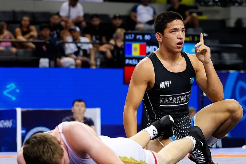Жасөспірімдер арасындағы ӘЧ: қазақстандық еркін күрес шеберлері командалық есепте 3-орын алды