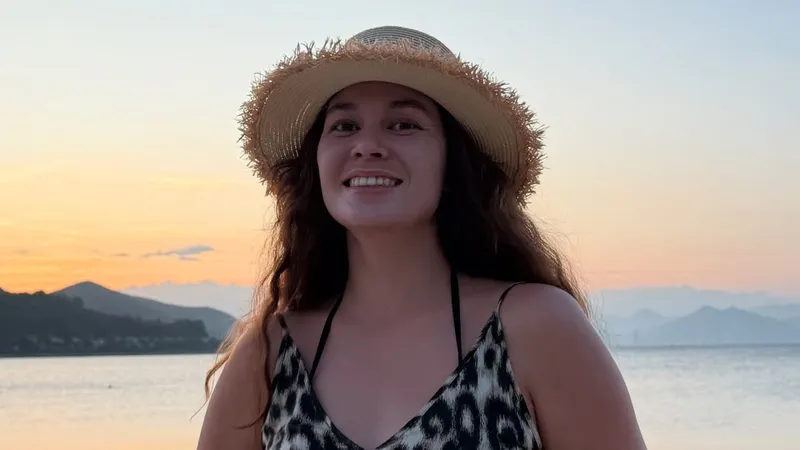 "Томирис" фильмінде басты рөлді сомдаған актриса уақытша Қазақстаннан кетті