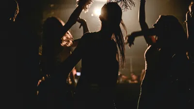 "Джей Ло көреді деп үміттенеміз!": Динара Сәтжанның қызының биі желіні тәнті етті, сурет - Zakon.kz жаңалық 07.08.2025 21:56