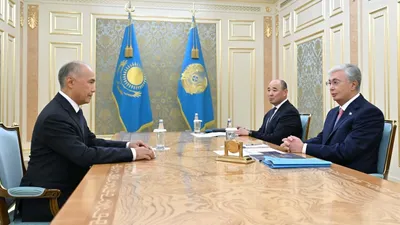 Мемлекет басшысы Кәсіпкерлердің құқығын қорғау жөніндегі уәкіл Қанат Нұровты қабылдады, сурет - Zakon.kz жаңалық 08.08.2025 13:26