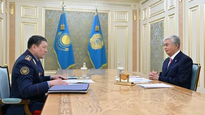 Қасым-Жомарт Тоқаевқа еліміздегі қылмыстық ахуал мен ішкі істер органдары жүзеге асырып жатқан Заң мен тәртіп қағидатының орындалуы туралы баяндалды., сурет - Zakon.kz жаңалық 08.08.2025 16:38