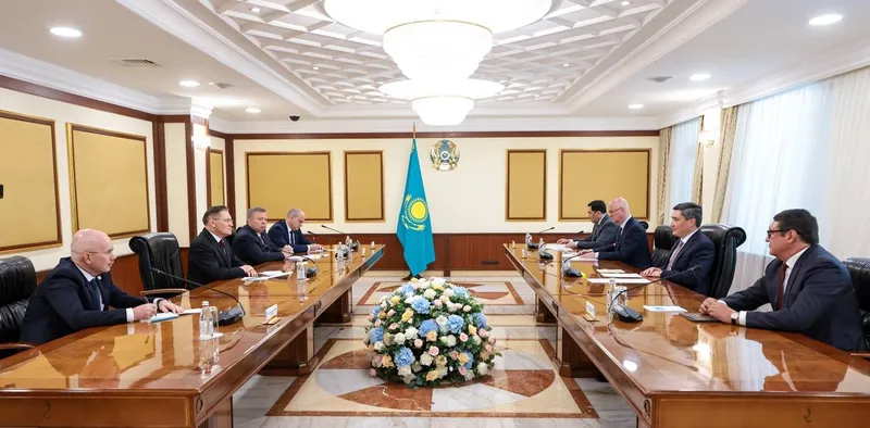 Бектенов "Росатом" басшысымен АЭС құрылысын талқылады