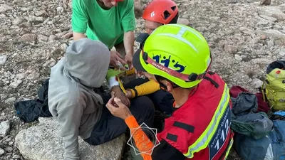 Сондай-ақ ТЖМ азаматтарға тасты жерлерде аса сақ болу, құлайтын тастардан сақтанып, тас құлау қаупі бар жерлерде басқа адамдардың астымен көтерілмеу қажеттігін ескертеді., сурет - Zakon.kz жаңалық 11.08.2025 09:38
