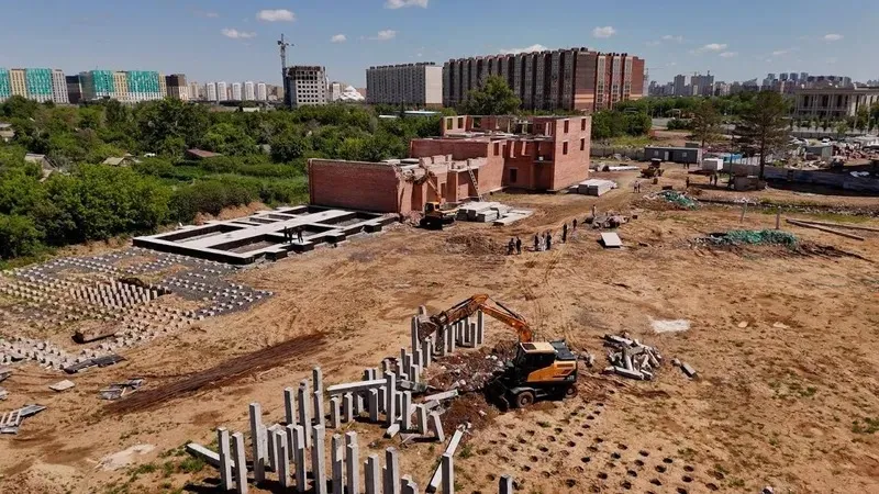 Астанада 300-ден астам отбасы 4 млрд теңге салған үй сүрілді