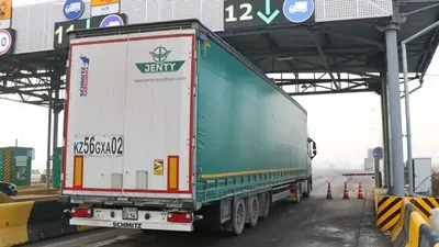 Көлік, Қазақстан, Ресей шекара, кептеліс, ҰҚК, сурет - Zakon.kz жаңалық 14.08.2025 17:12