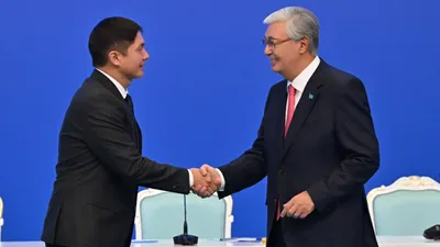 Бірқатар педагогтар Тоқаевтың қолынан мемлекеттік наградалар алды, сурет - Zakon.kz жаңалық 15.08.2025 12:59