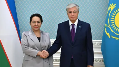 Кездесу, Тоқаев, Өзбекстан, Олий Мәжілісі Сенатының төрағасы, Танзила Нарбаева , сурет - Zakon.kz жаңалық 18.08.2025 17:34