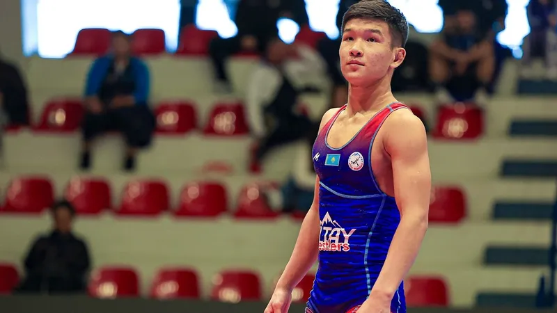 Алан Оралбек еркін күрестен U20 әлем чемпионатының жұбаныш белдесуінде өнер көрсетеді