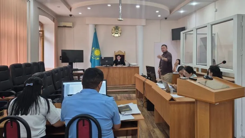 БҚО-да бұрынғы күйеуін тапсырыспен өлтірген Эльвира Еркебаеваға 7,5 жыл түрме жазасы сұралды