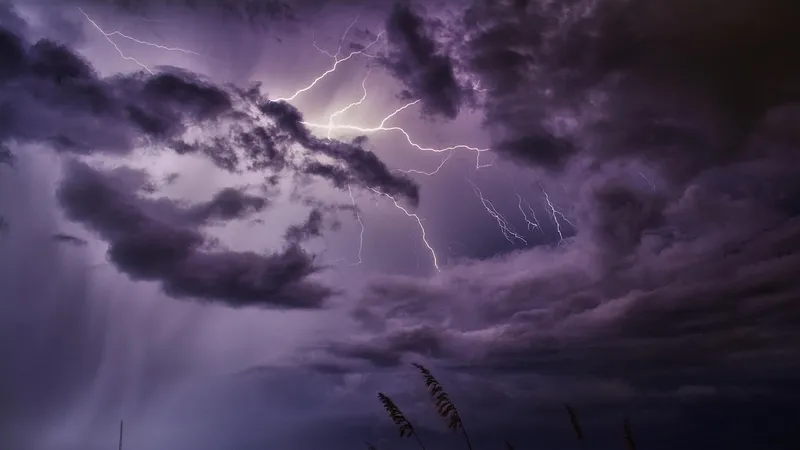 25 тамызда еліміздің бірқатар өңірінде дауылды ескерту жарияланды