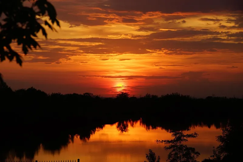 Қазақстанның бірқатар өңірінде аптап ыстық, өрт қаупі мен дауылды жел күтіледі