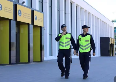 Ішімдіккке сылқия тойып, қызметкерлерге балағат сөздер айтқан жолаушы жазаланды, сурет - Zakon.kz жаңалық 25.08.2025 17:17