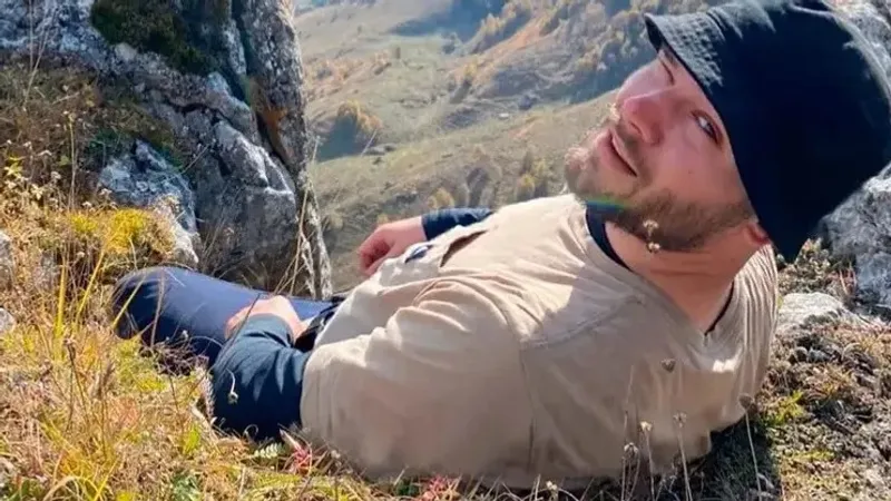 Алматыда беларусь әншісі Макс Корждың концерті тағы да өтпейтін болды