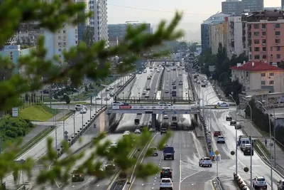 Алматыда әл-Фараби даңғылындағы газ құбырын жөндеу оқу жылының басталуына байланысты кейінге қалдырылды, сурет - Zakon.kz жаңалық 30.08.2025 11:51