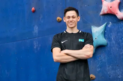 Ришат Хайбуллин спорттық құзға өрмелеуден Азия кубогының кезеңінде алтын медаль жеңіп алды, сурет - Zakon.kz жаңалық 01.09.2025 10:34