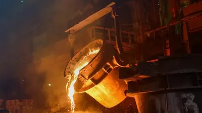 Павлодардағы ферроқорыту зауытында ақау шығып, үш жұмысшы күйік алды , сурет - Zakon.kz жаңалық 04.09.2025 09:22