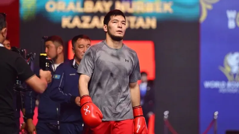 Бокстан ӘЧ-2025: 7 қыркүйекте Махмұд Сабырхан мен Нұрбек Оралбай шаршы алаңға шығады