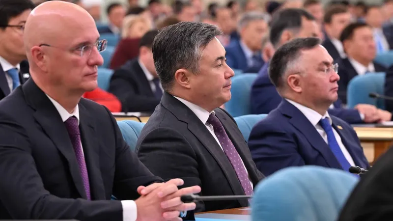 "Жәрдемақымен өмір сүруге болса, жұмыс істеп не керек?": Тоқаев шектен шыққан әлеуметтік төлемдер жайлы