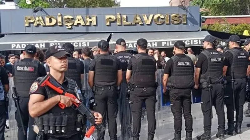 Стамбулда жаппай наразылық акциялары басталды