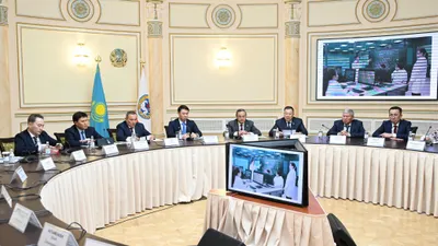 Алматыда қала әкімі Дархан Сатыбалдының төрағалығымен Әкімдік жанындағы Ғылым және технологиялар кеңесінің алғашқы отырысы өтті. Жиынға ғылыми қауымдастық өкілдері, жоғары оқу орындарының басшылары және жас ғалымдар қатысты. , сурет - Zakon.kz жаңалық 11.09.2025 09:06