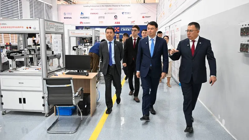 Дархан Сатыбалды Алматыдағы беделді университеттің бірін аралып көрді