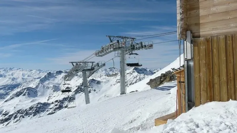 Эльбрус тауында болған қайғылы оқиға: аспалы жолдағы апат адам өліміне әкелді