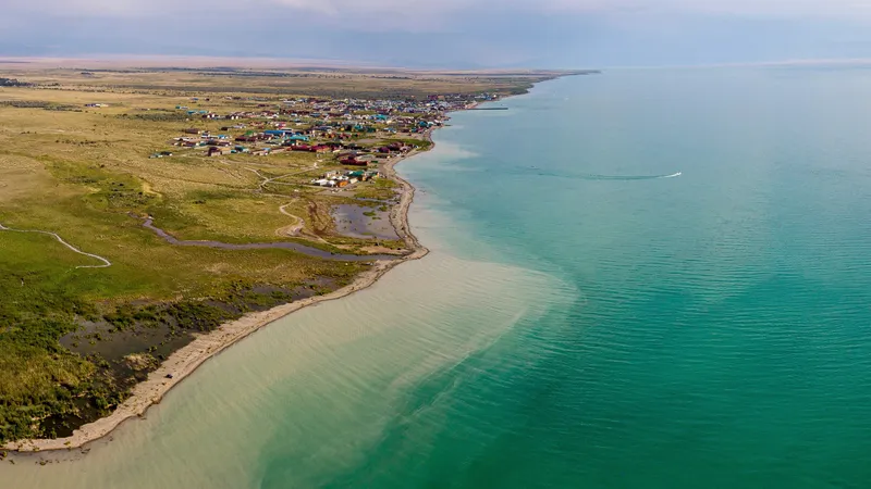 Алакөлде төтенше жағдай режимі енгізілді