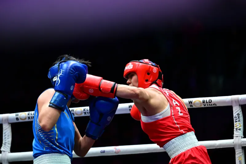 Алуа Балқыбекова бокстан әлем чемпионатының жартылай финалында жеңіске жетті