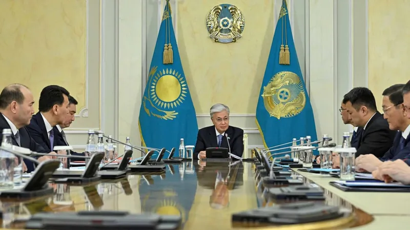 Мемлекет басшысы Қауіпсіздік Кеңесінің киберқауіпсіздік жөніндегі отырысын өткізді