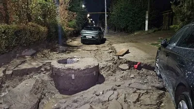 Әуезов ауданы әкімдігінің хабарлауынша, Аманжол көшесіндегі жағдайға жаңбыр түрткі болған., сурет - Zakon.kz жаңалық 17.09.2025 09:18