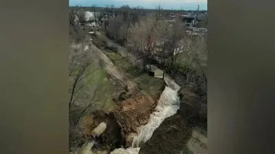 Алматы облысындағы "Ворошилов" су қоймасы 2024 жылы бөгеті жарылып, қайғылы жағдайға себеп бола жаздаған еді. Белгілі болғандай, нысан заңсыз түрде жекеменшік басқаруда болған. Сот оны мемлекет меншігіне қайтарды, сурет - Zakon.kz жаңалық 18.09.2025 10:44