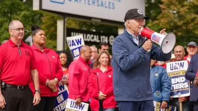 Джо Байденге зейнетақысы шығындарын өтеуге жетпей жатыр, сурет - Zakon.kz жаңалық 18.09.2025 09:23