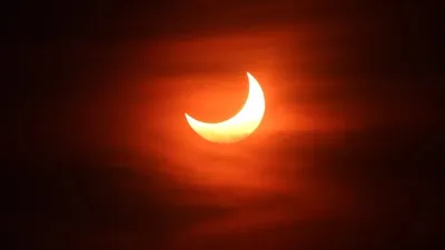 Күн тұтылуы – ғарыштан түсірілген бірегей кадрлар, сурет - Zakon.kz жаңалық 22.09.2025 15:16