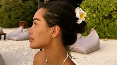 Айжан Байзақованың жаңа фотосы желі қолданушылары арасында қызу талқыға түсті, сурет - Zakon.kz жаңалық 22.09.2025 12:32