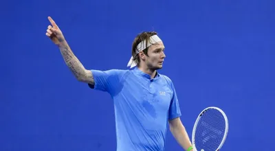 Александр Бублик Қытайдағы турнирдің финалына өтті, сурет - Zakon.kz жаңалық 23.09.2025 17:03