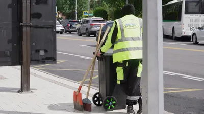 Алматыда тазалық қызметкерлері мен аула сыпырушылардың жалақысы өседі, сурет - Zakon.kz жаңалық 23.09.2025 19:22