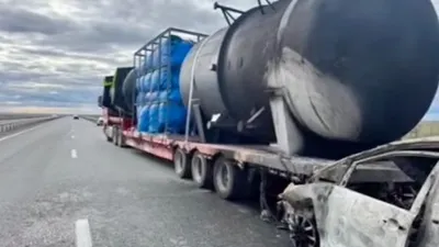 Павлодар – Қызылорда тасжолында адамға лық толы жеңіл көлік өртеніп кетті, сурет - Zakon.kz жаңалық 23.09.2025 17:10