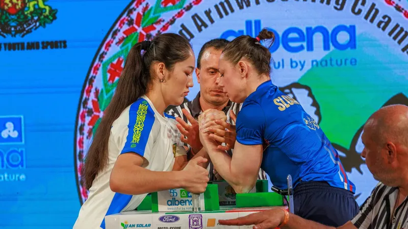 Желіде бұзылған кискалардың порно видеолары